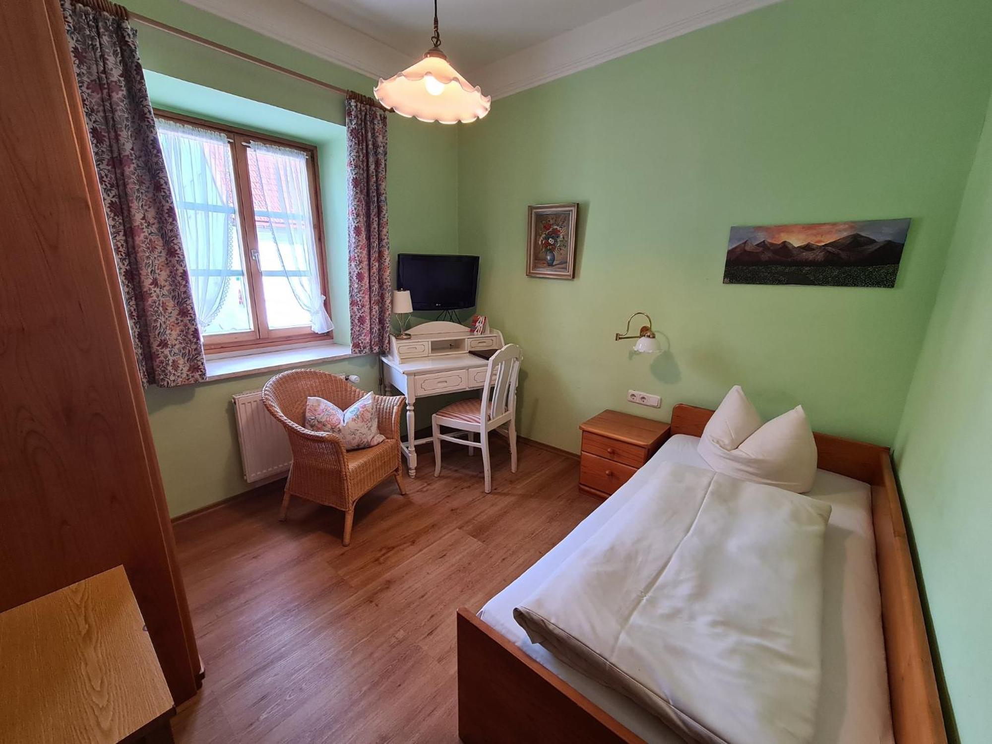 לנגריס Hotel Altwirt מראה חיצוני תמונה